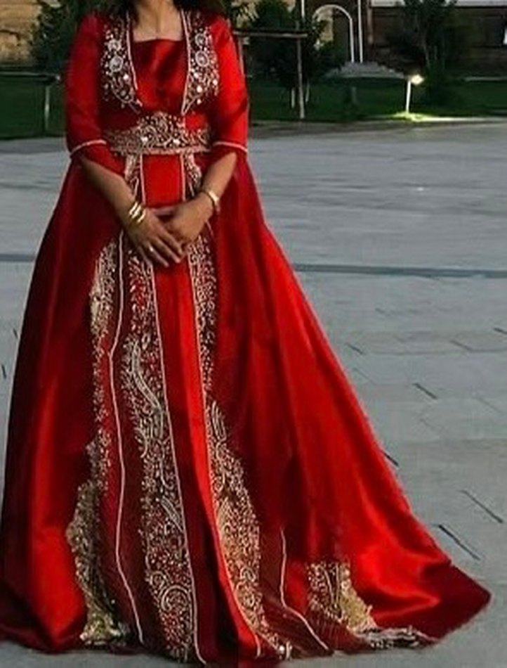 Uzun Kırmızı Desenli Kadın Bindallı Elbise - Görsel 2