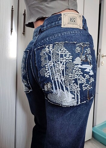 Vintage işlemeli y2k grunge radio jeans