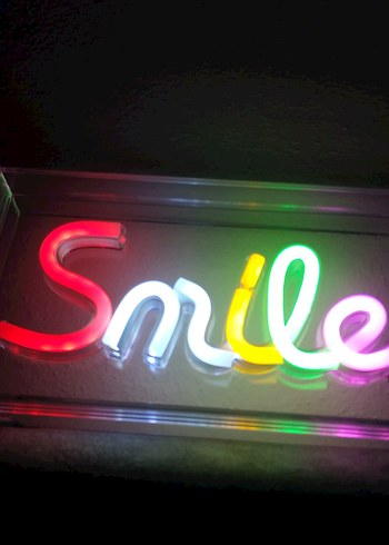 Smile Yazılı neon LED - Görsel 2