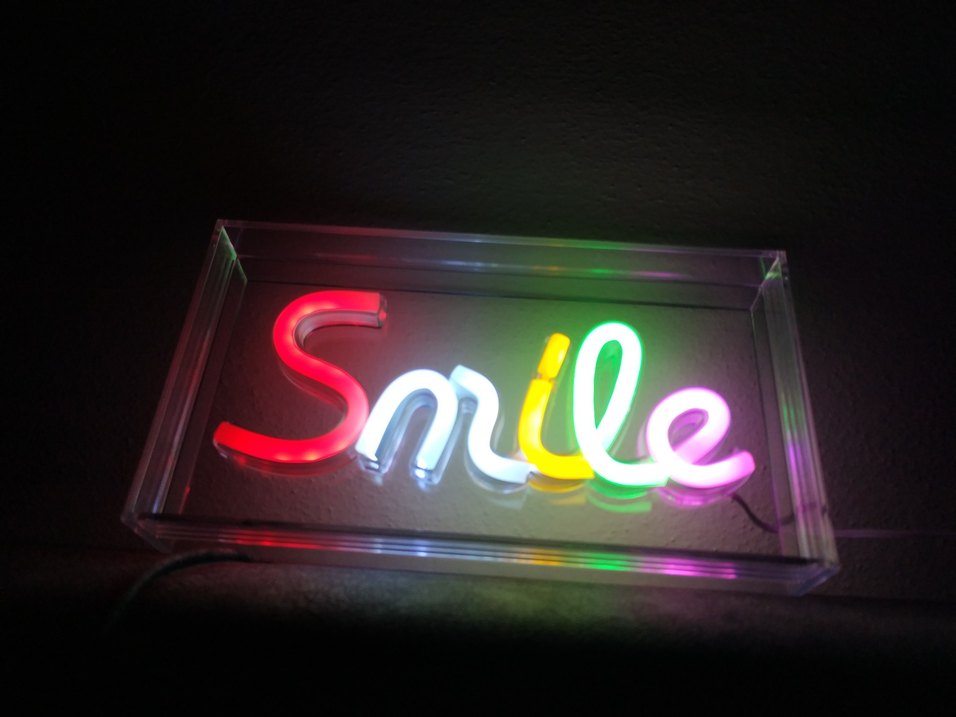 Smile Yazılı neon LED - Görsel 2