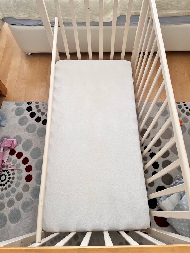 Beyaz Ahşap Bebek Beşiği - Görsel 2