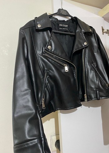 Kadın Siyah Kısa Deri Ceket - Görsel 4