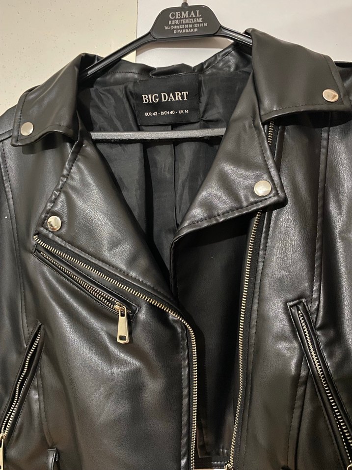 Kadın Siyah Kısa Deri Ceket - Görsel 3