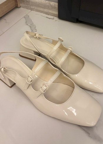 Bej Rugan kısa topuklu sandalet - Görsel 2