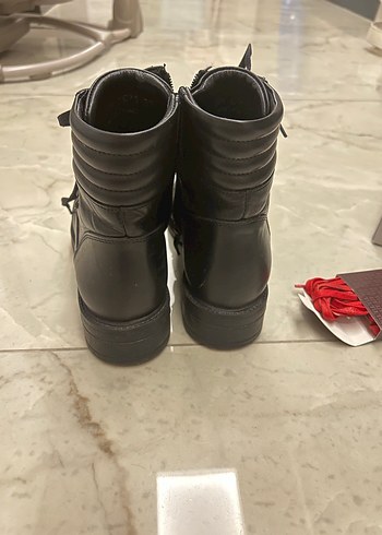Hotiç Hotiç Siyah Kadın Bot