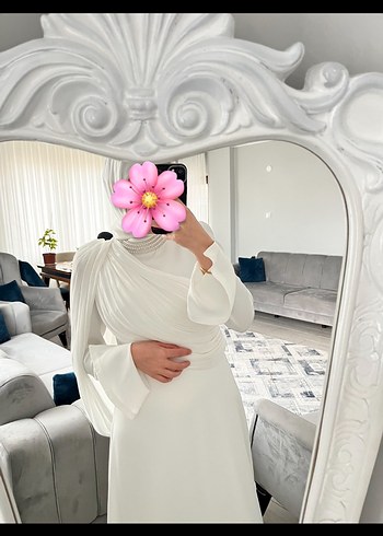 Beyaz Yüksek Yakalı Uzun Kollu Kadın nikah elbisesi