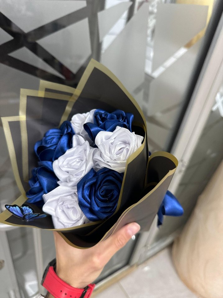 Lacivert Beyaz gül buketi - Görsel 2