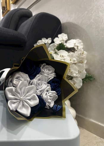 beyaz mavili gül buketi - Görsel 5