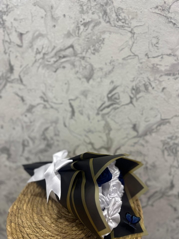 beyaz mavili gül buketi - Görsel 2