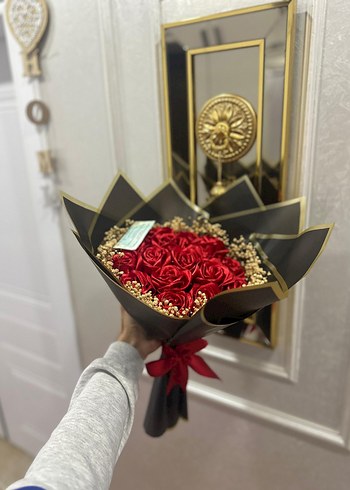 Kırmızı Güllü kurdeleli buket - Görsel 3