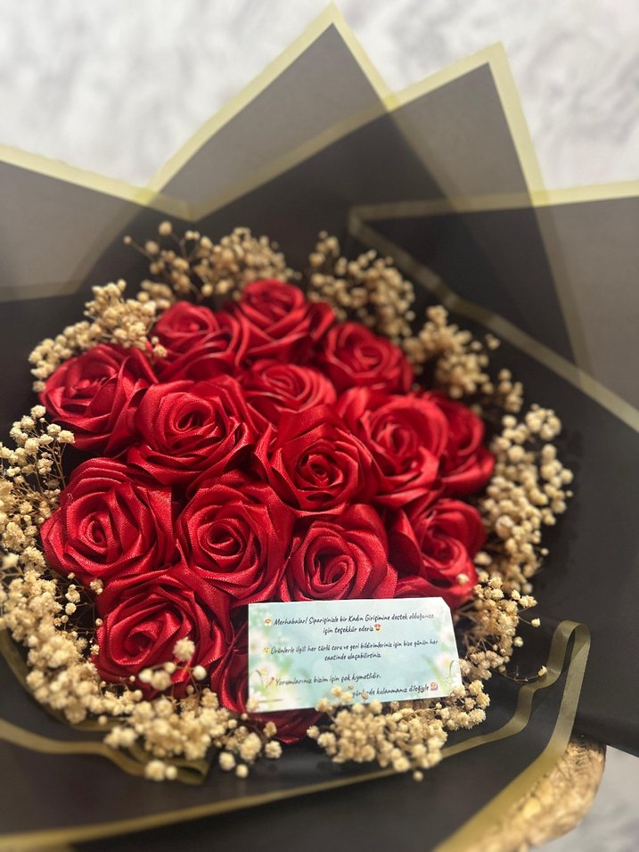Kırmızı Güllü kurdeleli buket - Görsel 4