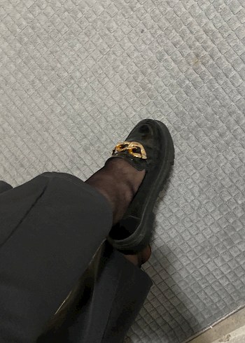Zara Tokalı Siyah Yılan Desenli Blok Topuklu Loafer