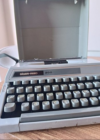 Taşınabilir Çantalı Orjinal Vintage Daktilo - Görsel 3