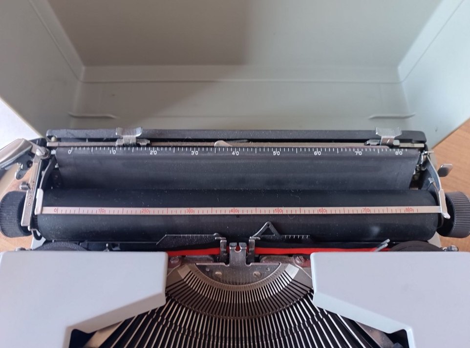 Taşınabilir Çantalı Orjinal Vintage Daktilo - Görsel 5