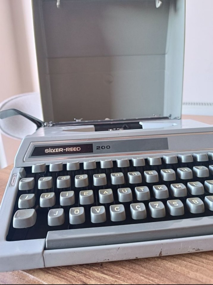 Taşınabilir Çantalı Orjinal Vintage Daktilo - Görsel 3