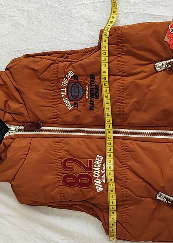 Kapüşonlu Kahverengi Erkek Çocuk Yeleği - Görsel 5