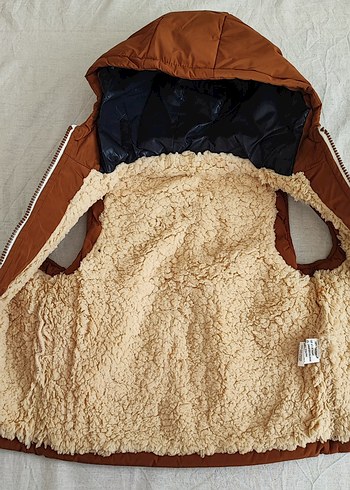 Kapüşonlu Kahverengi Erkek Çocuk Yeleği - Görsel 7