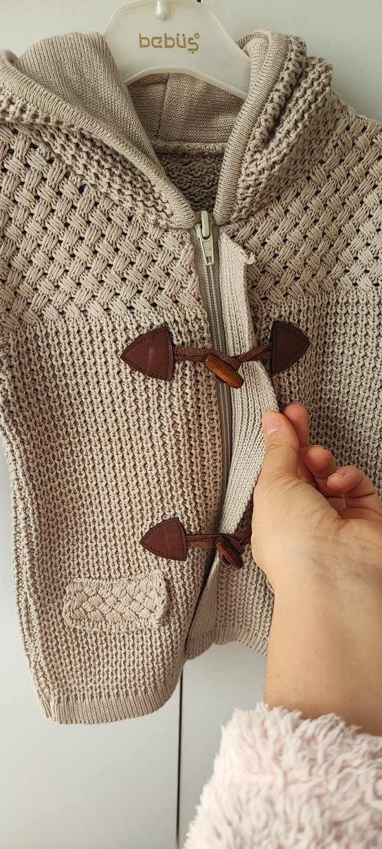 Bej Örgü Kapüşonlu Erkek Çocuk Kaban - Görsel 3
