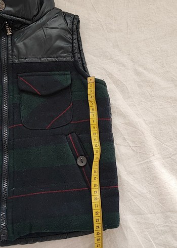 Erkek Çocuk Siyah Kapüşonlu Kemerli Yelek - Görsel 7