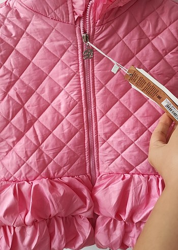 Kız Çocuk Pembe Kapüşonlu Fırfırlı Mont - Görsel 3