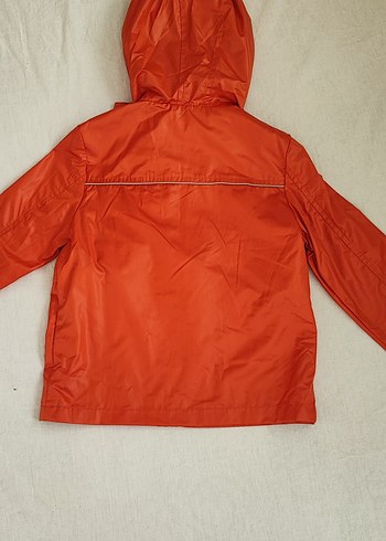 Kapüşonlu Kırmızı Erkek Çocuk Yağmurluk - Görsel 4
