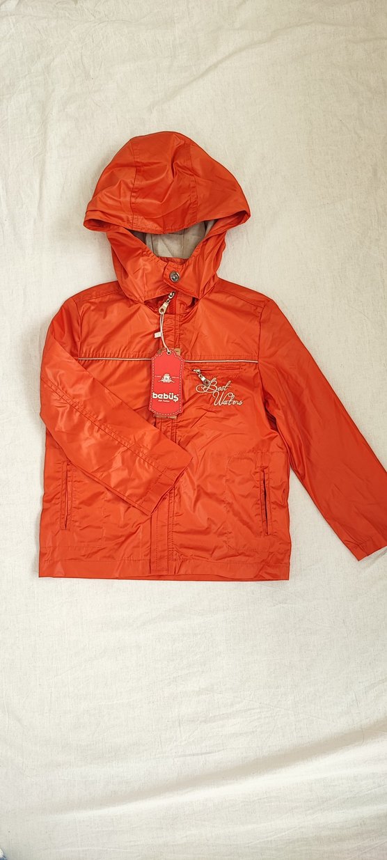 Kapüşonlu Kırmızı Erkek Çocuk Yağmurluk - Görsel 3