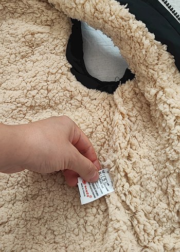 Kapüşonlu Siyah Erkek Çocuk Yelek - Görsel 4