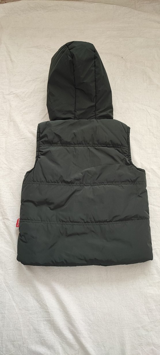 Kapüşonlu Siyah Erkek Çocuk Yelek - Görsel 2