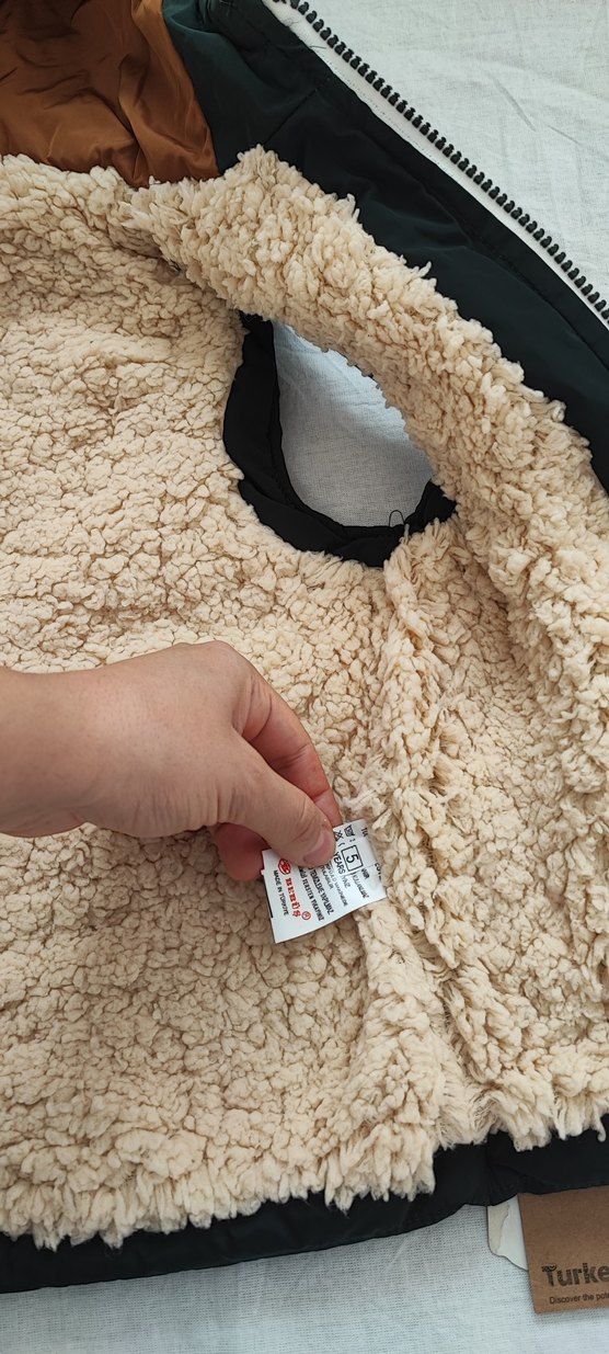 Kapüşonlu Siyah Erkek Çocuk Yelek - Görsel 4