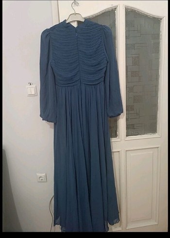 Uzun Kollu, Yüksek Yakalı Mavi Uzun Elbise - Görsel 3