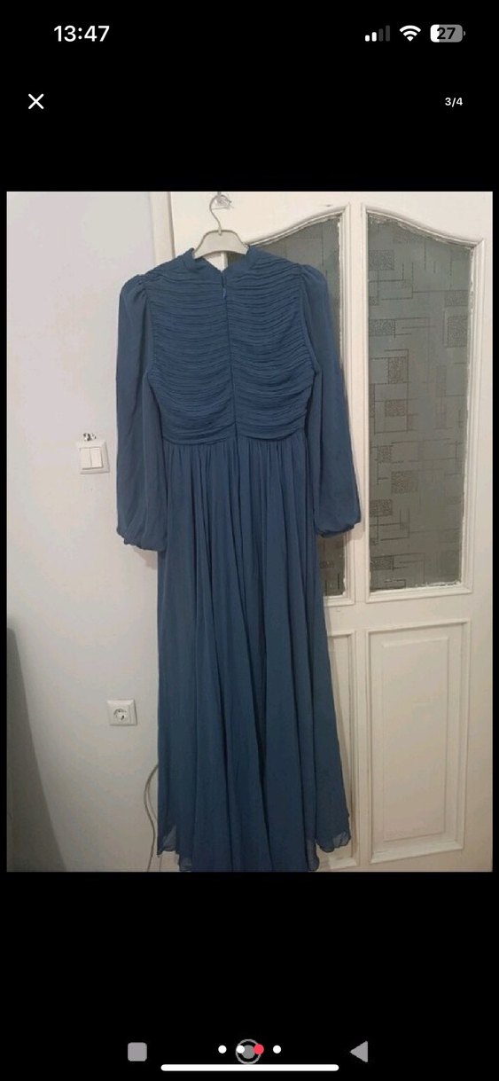 Uzun Kollu, Yüksek Yakalı Mavi Uzun Elbise - Görsel 3