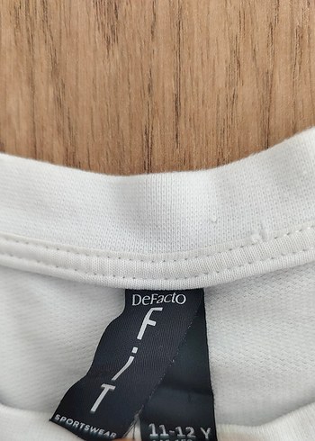 Erkek cocuk 11-12 yaş DeFacto marka sıfır yaka sweatshirt. - Görsel 2