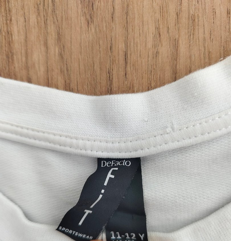 Erkek cocuk 11-12 yaş DeFacto marka sıfır yaka sweatshirt. - Görsel 2