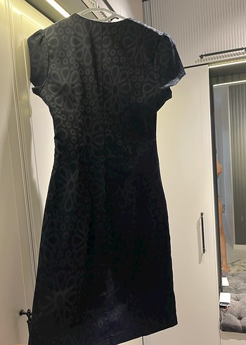 Siyah Yılan Desenli V Yaka Midi Elbise - Görsel 5