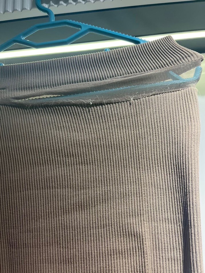 Bej Yüksek Yakalı Kolsuz Midi ikili takım - Görsel 5