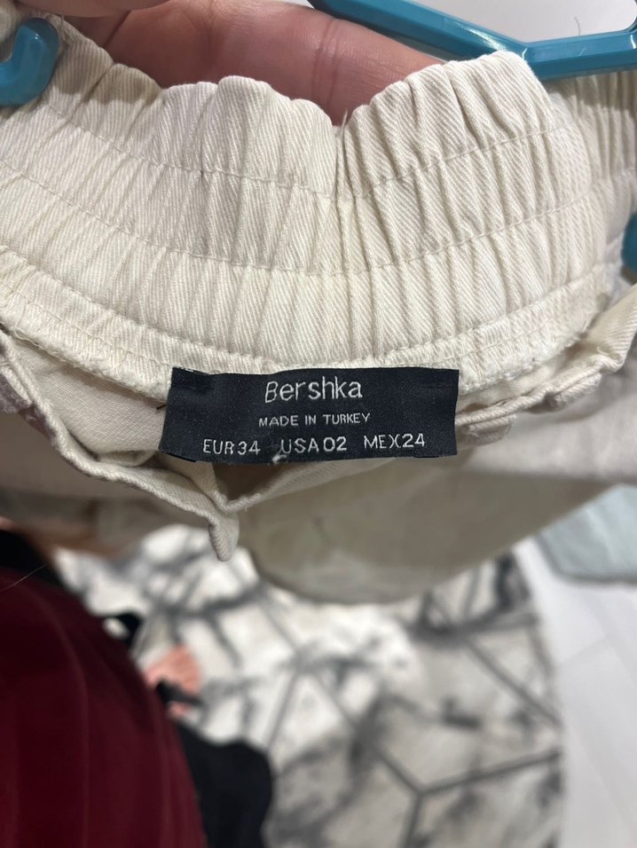 Bershka Beyaz Rahat Kesim Keten Pantolon - Görsel 3