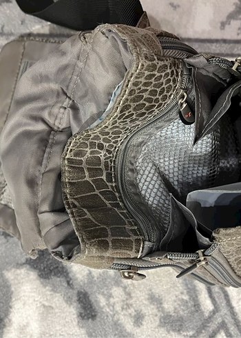 Gri Yılan Desenli Deri Çapraz Çanta - Görsel 6