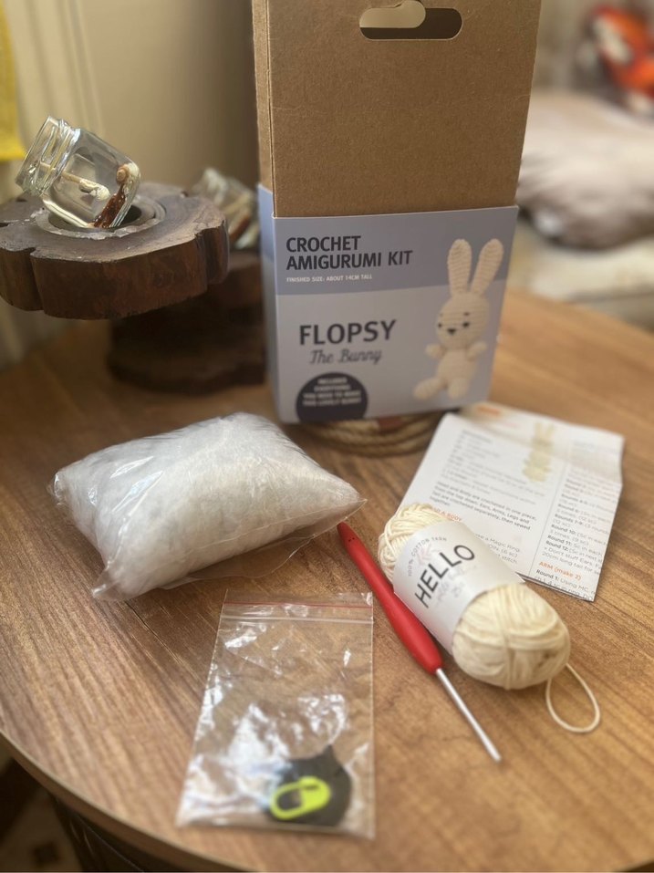 Flopsy Tavşan Amigurumi Örgü Kiti - Görsel 3