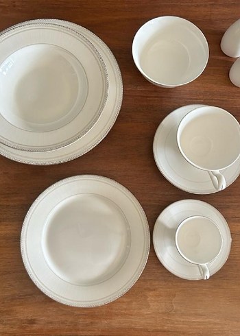 Beden Karaca Fine Bone 12 Kişilik 76 Parça Porselen Yemek Seti