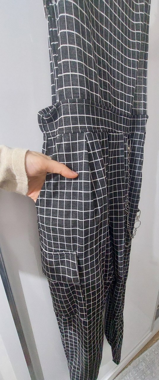 koyu gri ve beyaz renkli kare desenli tulum #tulum - Görsel 4