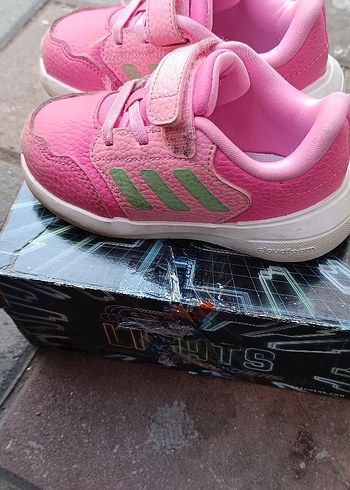 Adidas Kız Çocuk Pembe Cırt Cırtlı Spor Ayakkabı