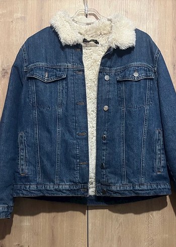 Peluş Detaylı Mavi Kadın Denim Ceket