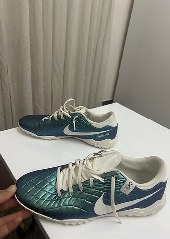 Nike erkek krampon 2 kere kullanıldı