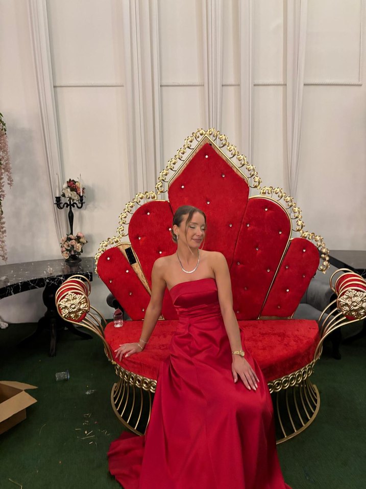 Kırmızı Saten Uzun Straplez Kadın Abiye - Görsel 2