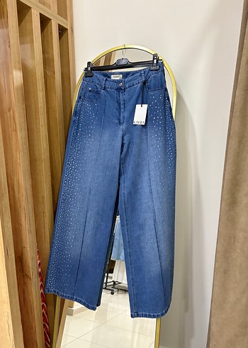 Mavi Taşlı Geniş Kesim Kot Pantolon - Görsel 2