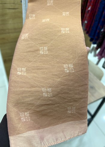 Gri Desenli Kadın Şal - Görsel 4