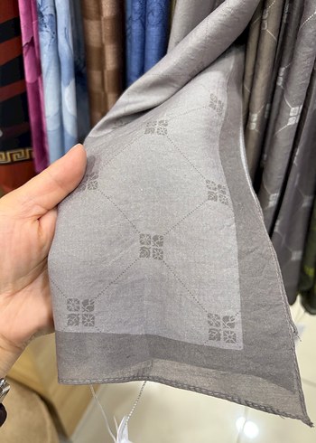 Gri Desenli Kadın Şal - Görsel 2