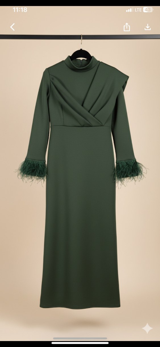 Zümrüt yeşili Tüy Detaylı Uzun Kadın abiye - Görsel 2
