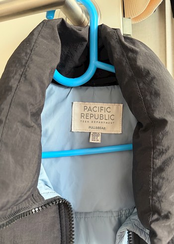 Kadın Mavi Yumuşak Kumaşlı Fermuarlı Mont - Görsel 2