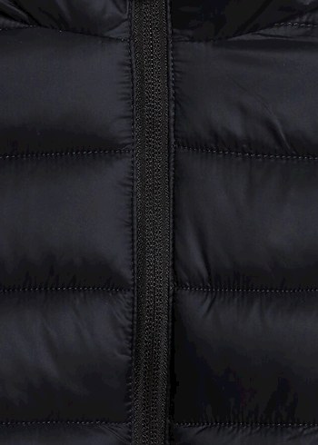 Siyah Erkek Çocuk Kapüşonlu Kışlık Mont - Görsel 4